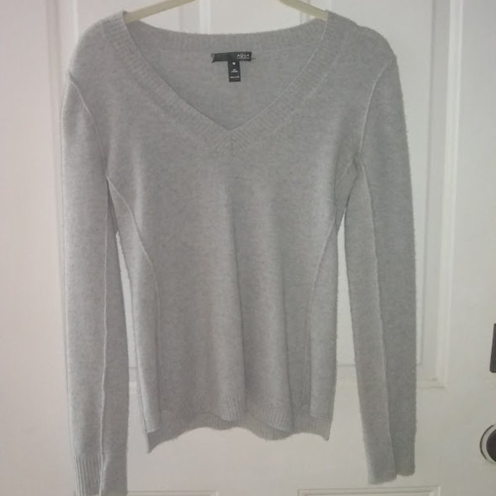 GREY V-NECK CASHMERE SWEATER-SMALL
